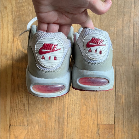 Nike women’s shoes - Picture 2 of 4